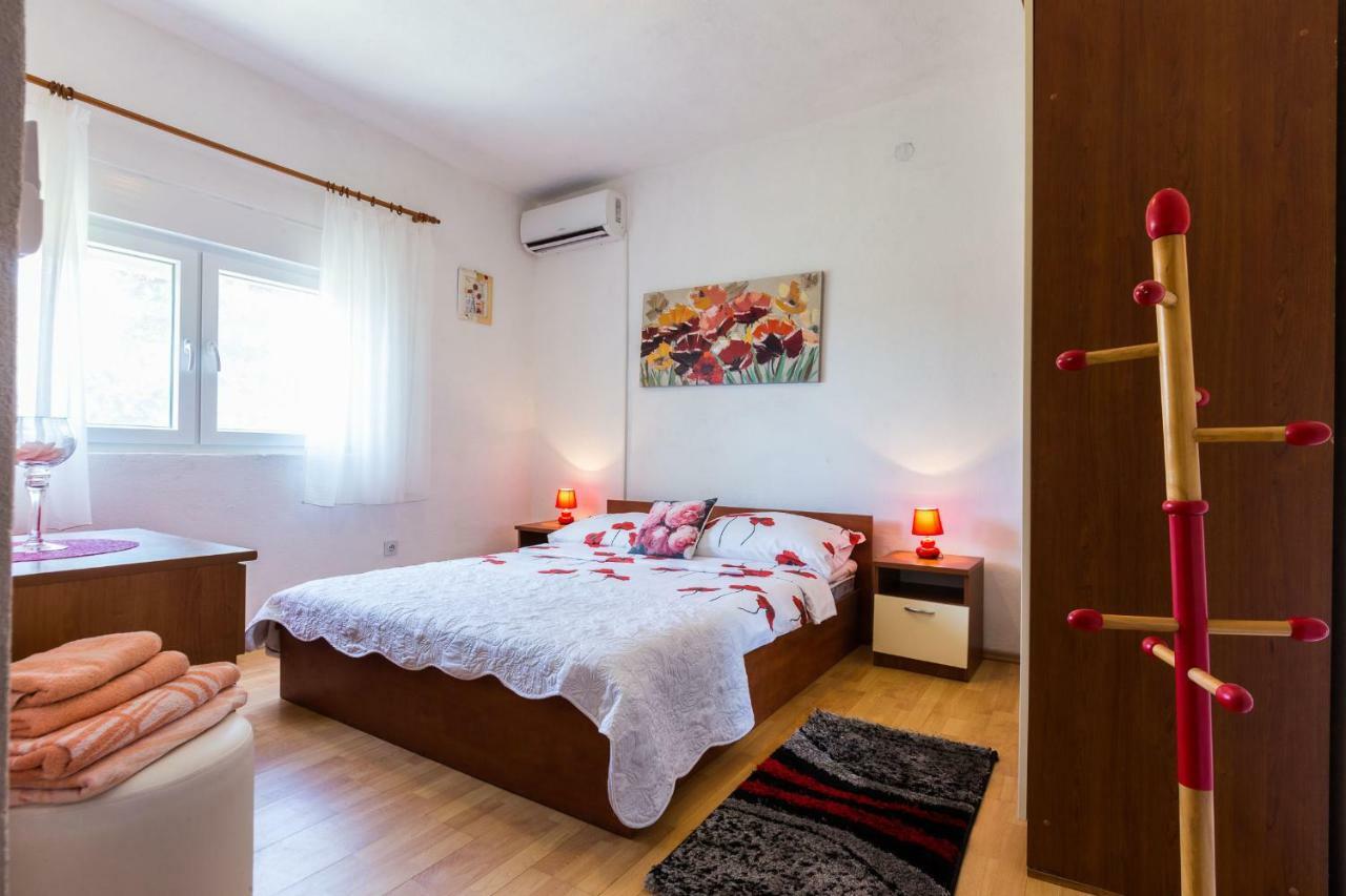 Holiday Home Flora Задар Екстер'єр фото