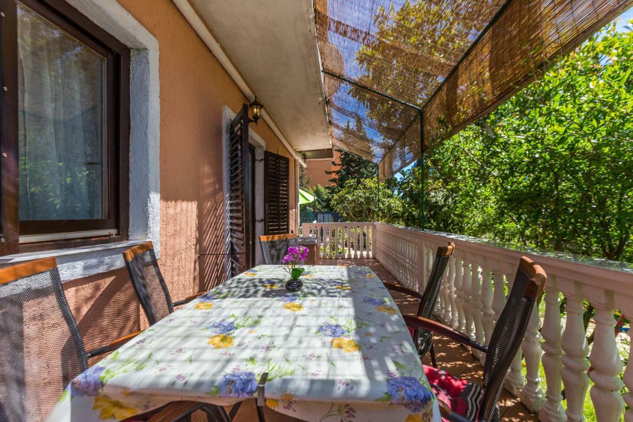 Holiday Home Flora Задар Екстер'єр фото