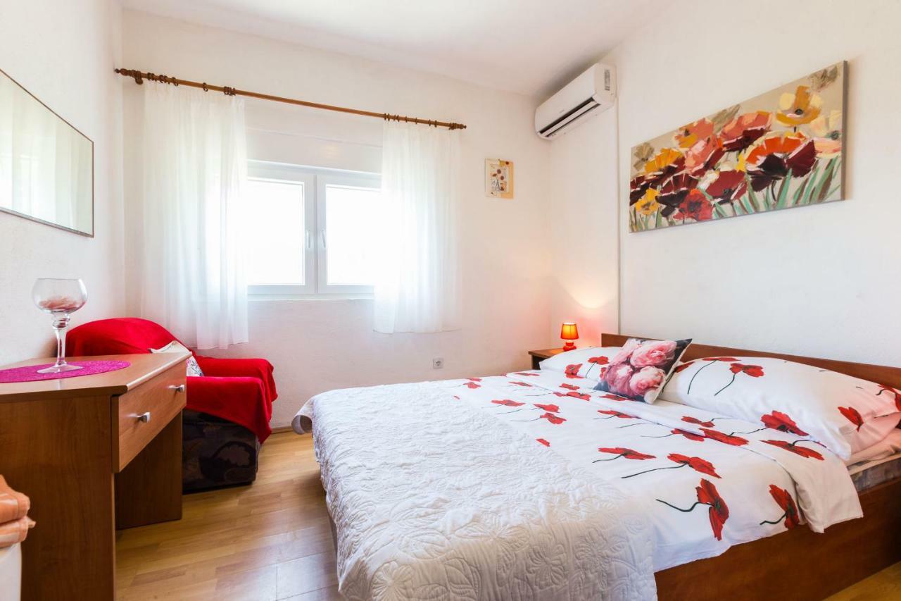 Holiday Home Flora Задар Екстер'єр фото